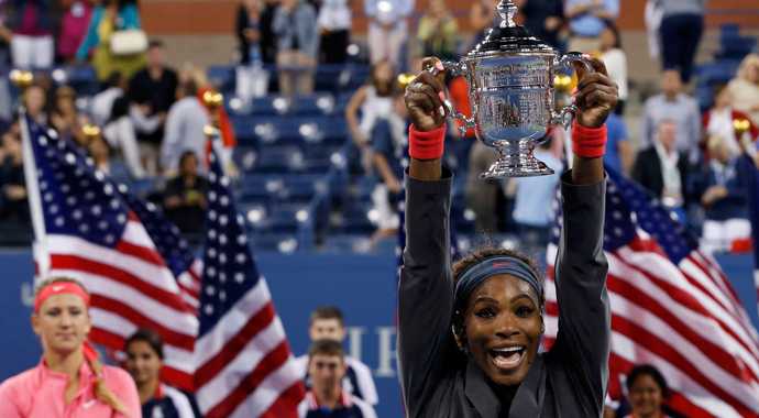 Serena Williams kupaya doymuyor