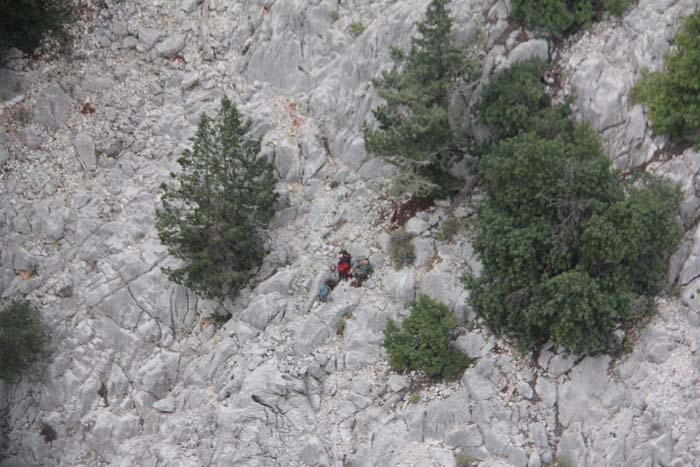 Antalya'da 3 gün sonra bulunan öğrenci turistler ailelerine kavuştu Antalya'da 3 gün sonra bulunan öğrenci turistler ailelerine kavuştu