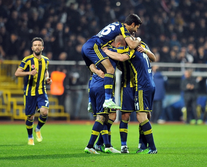 Lider sahne alıyor Lider sahne alıyor