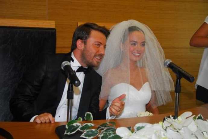 Tolga-Karel-Wiki Yeliz Şar, Tolga Güleç ile neden ayrıldıklarını anlattı - TG
