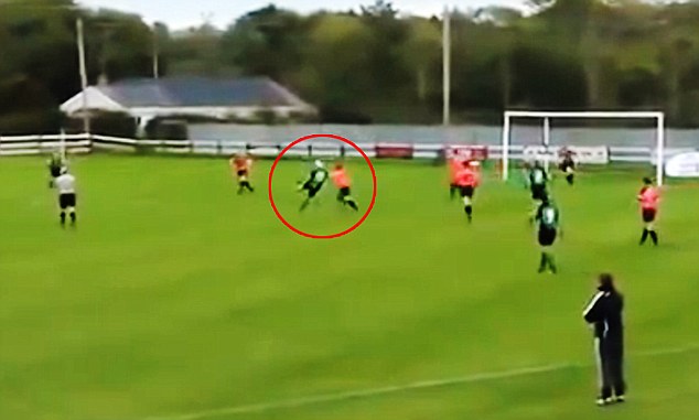 Attığı golle dünya yıldızlarını geride bıraktı Attığı golle dünya yıldızlarını geride bıraktı