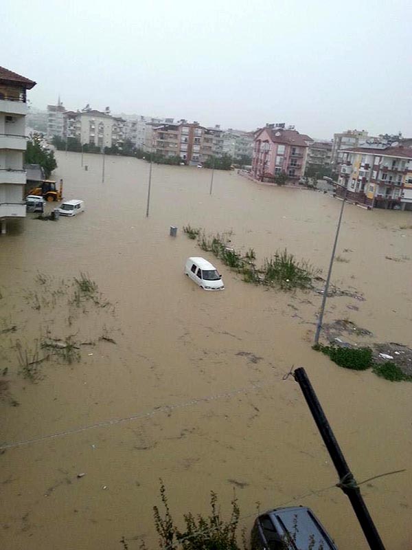 Antalya'da şiddetli yağmur! 8 saatte metrekareye 280 kilo... Antalya'da şiddetli yağmur! 8 saatte metrekareye 280 kilo...