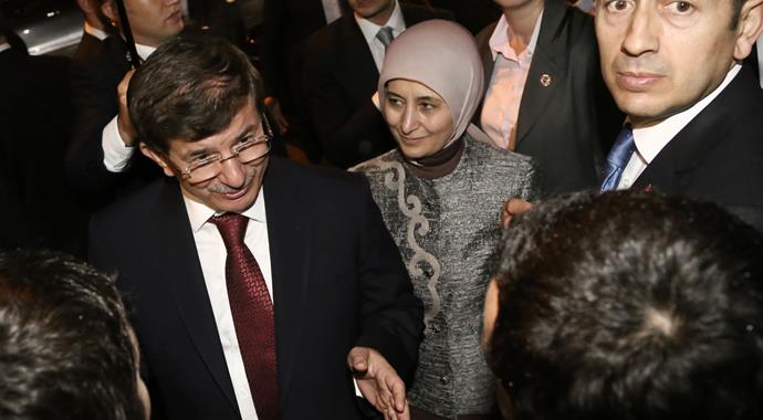 Başbakan Davutoğlu'ndan sürpriz ziyaret Başbakan Davutoğlu'ndan sürpriz ziyaret