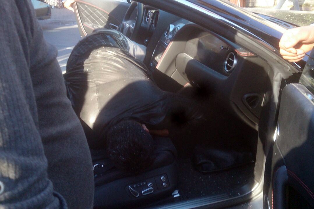 Sarıyer'de lüks otomobilde 'esrarengiz infaz' Sarıyer'de lüks otomobilde 'esrarengiz infaz'