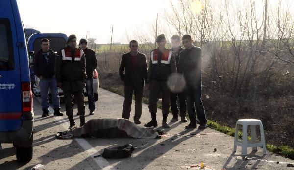 Servisler çarpıştı! Ölü ve yaralılar var Servisler çarpıştı! Ölü ve yaralılar var