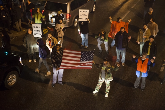 Siyahi öfke sürüyor! Siyahi öfke sürüyor!