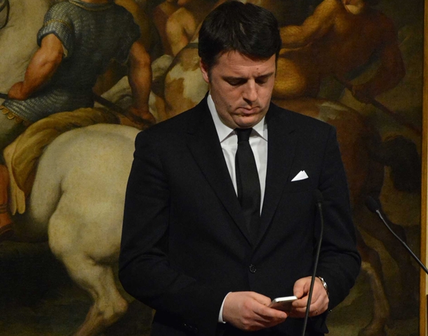 İtalya Başbakanı'nından Çipras'a kravat İtalya Başbakanı'nından Çipras'a kravat