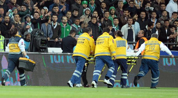 Ali Çamdalı'nın burnu kırıldı! Ali Çamdalı'nın burnu kırıldı!