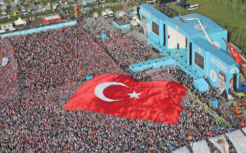 Milyonlar Başbakan'ı bağrına bastı Milyonlar Başbakan'ı bağrına bastı