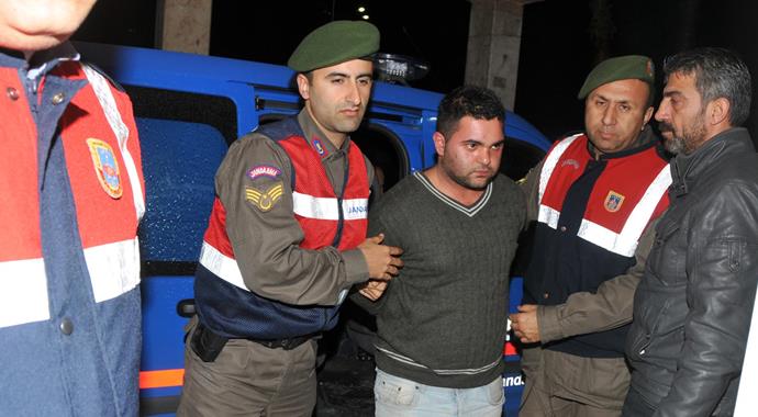 Özgecan'ın annesi 'Sütünü ve harçlığını verdim gitti' Özgecan'ın annesi 'Sütünü ve harçlığını verdim gitti'