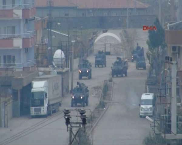 Cizre'de olaylı gece Cizre'de olaylı gece