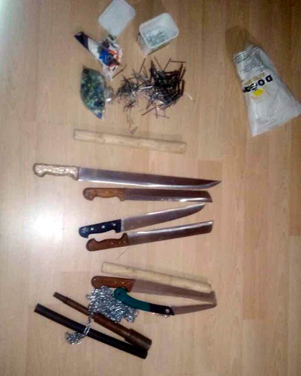 SDP İzmir İl Başkanlığı'na baskın: 4 kişi sorgulanıyor SDP İzmir İl Başkanlığı'na baskın: 4 kişi sorgulanıyor