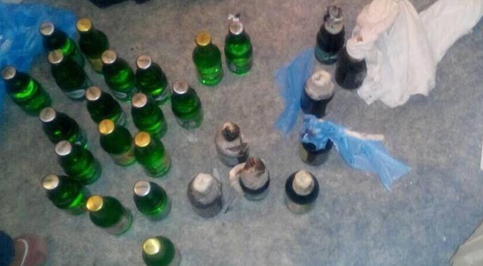 SDP İzmir İl Başkanlığı'na baskın: 4 kişi sorgulanıyor SDP İzmir İl Başkanlığı'na baskın: 4 kişi sorgulanıyor