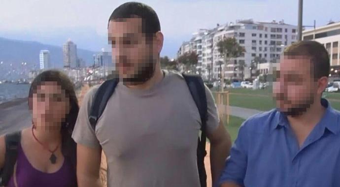 SDP İzmir İl Başkanlığı'na baskın: 4 kişi sorgulanıyor SDP İzmir İl Başkanlığı'na baskın: 4 kişi sorgulanıyor