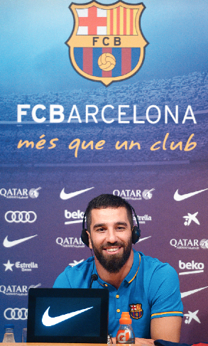 Arda Turan resmen Barcelona'da Arda Turan resmen Barcelona'da