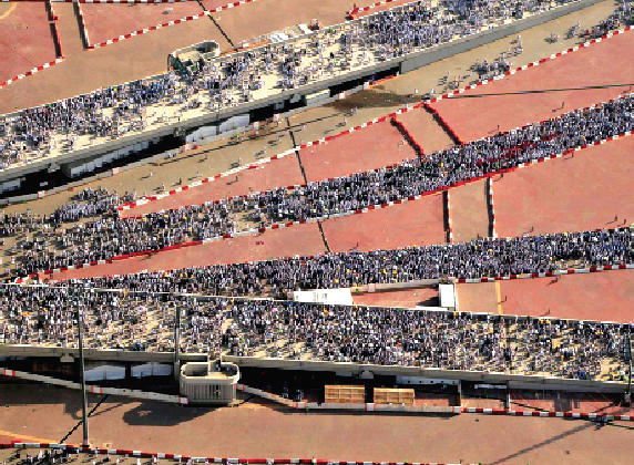 Yaralı Türk hacılar dehşet anlarını anlattı:Kapılar kapalıydı Yaralı Türk hacılar dehşet anlarını anlattı:Kapılar kapalıydı