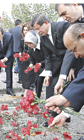 Davutoğlu net konuştu: Gerekirse PYD'yi de vururuz! Davutoğlu net konuştu: Gerekirse PYD'yi de vururuz!