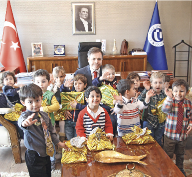Uşak Üniversitesi Rektörü Prof. Dr. Sait Çelik: Girişimci yetiştiriyoruz
Uşak Üniversitesi Rektörü Prof. Dr. Sait Çelik: Girişimci yetiştiriyoruz