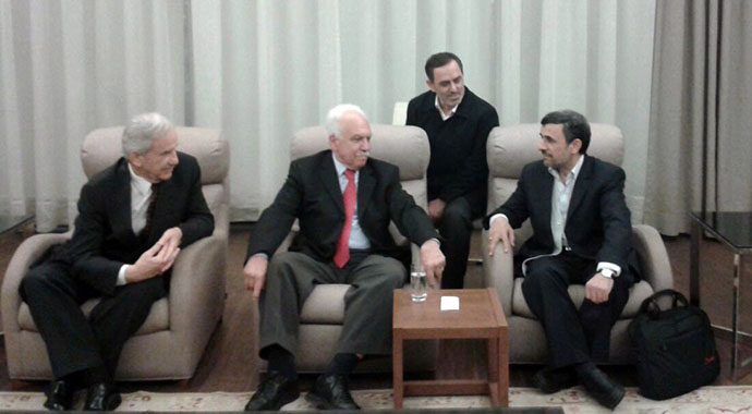 Eli kanlı Esad'ı ziyaret öncesi sürpriz görüşme! Eli kanlı Esad'ı ziyaret öncesi sürpriz görüşme!