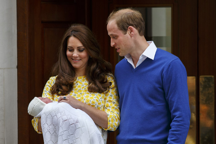 Kate Middleton, tahtın 4'üncü varisini doğurdu Kate Middleton, tahtın 4'üncü varisini doğurdu