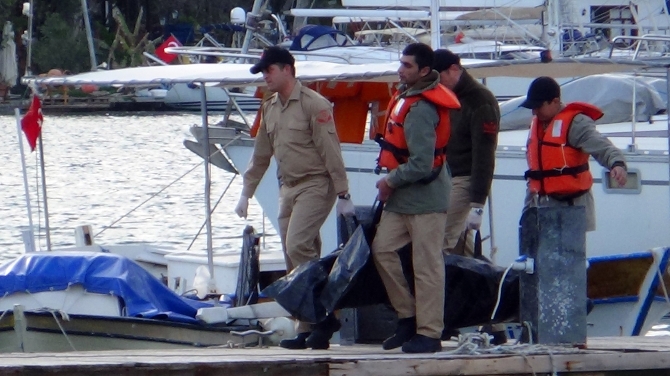 Marmaris'te tekne battı! 7 ölü Marmaris'te tekne battı! 7 ölü