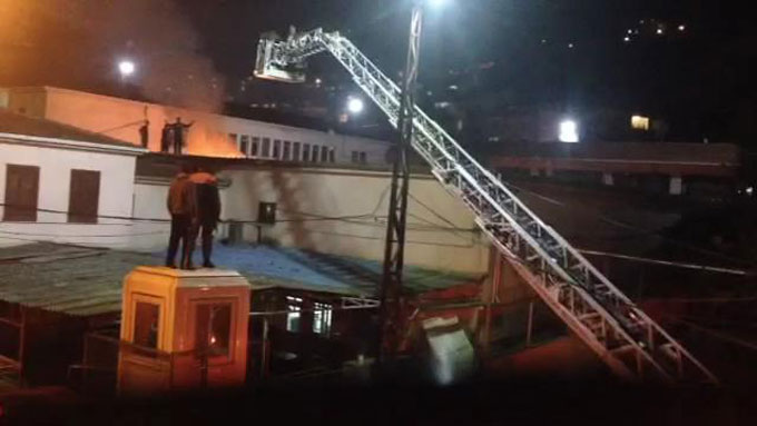 Cezaevinde isyan Cezaevinde isyan