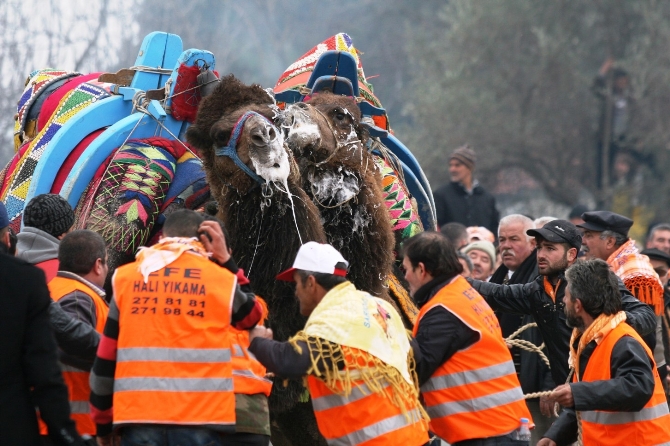 Demba Ba Arena'da boy gösterdi Demba Ba Arena'da boy gösterdi