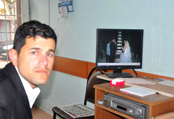 Gelin düğün sabahı damadı dolandırıp kaçtı Gelin düğün sabahı damadı dolandırıp kaçtı