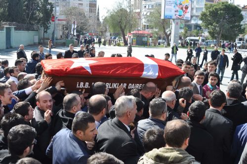 Oğlunun fotoğrafını elinden düşürmedi Oğlunun fotoğrafını elinden düşürmedi