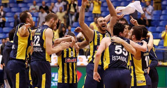 İspanya Fenerbahçe Ülker'i konuşuyor! Obradoviç'in askerlerinin tarih yazdı… İspanya Fenerbahçe Ülker'i konuşuyor! Obradoviç'in askerlerinin tarih yazdı…