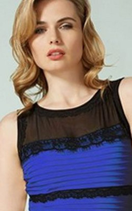 Bu elbise sizce ne renk? Bu elbise sizce ne renk?