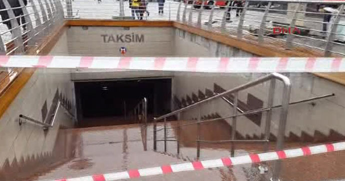 Türkiye'nin elektrikleri kesildi, hayat felç oldu! İşte son durum Türkiye'nin elektrikleri kesildi, hayat felç oldu! İşte son durum