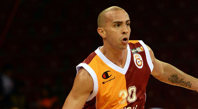 Galatasaray'da ayrılık Galatasaray'da ayrılık