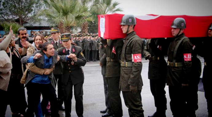 Şehit eşi, 'Gitme ne olur' Şehit eşi, 'Gitme ne olur'