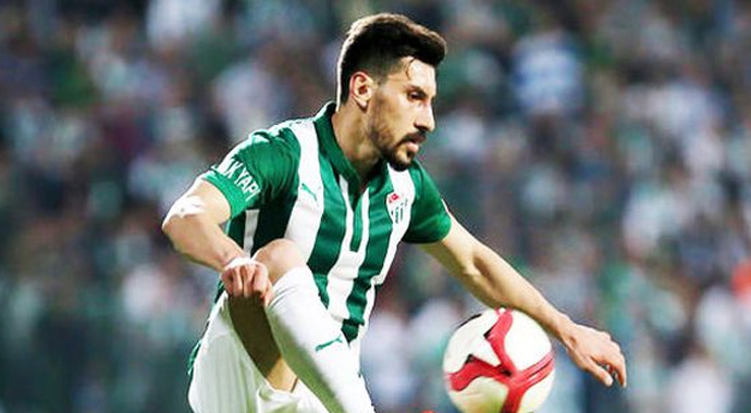 Galatasaray'dan Fenerbahçe'ye yılın çalımı Galatasaray'dan Fenerbahçe'ye yılın çalımı