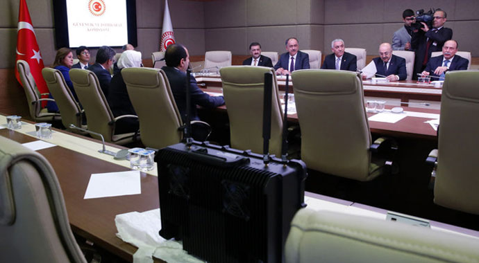 Meclis'teki istihbarat toplantısında jammer'lı önlem Meclis'teki istihbarat toplantısında jammer'lı önlem