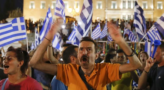 Yunanistan 'hayır' dedi, halk sokakta Yunanistan 'hayır' dedi, halk sokakta