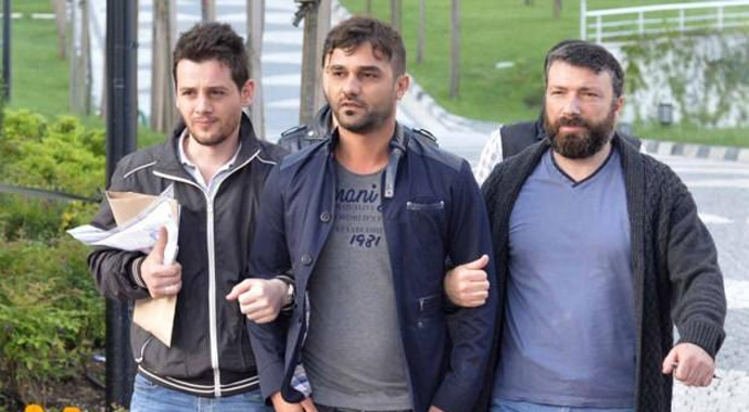 İstanbul'da şafak operasyonu: Gözaltılar var İstanbul'da şafak operasyonu: Gözaltılar var