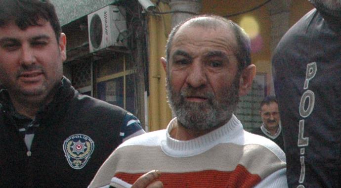 En yakın arkadaşını baltayla parçaladı En yakın arkadaşını baltayla parçaladı