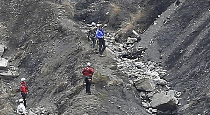 Fransa'da düşen uçağın ikinci karakutusu da bulundu! Fransa'da düşen uçağın ikinci karakutusu da bulundu!