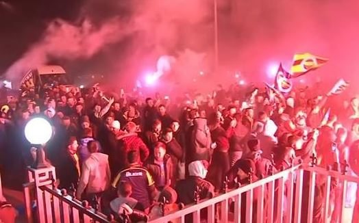 Fenerbahçe'ye muhteşem karşılama Fenerbahçe'ye muhteşem karşılama
