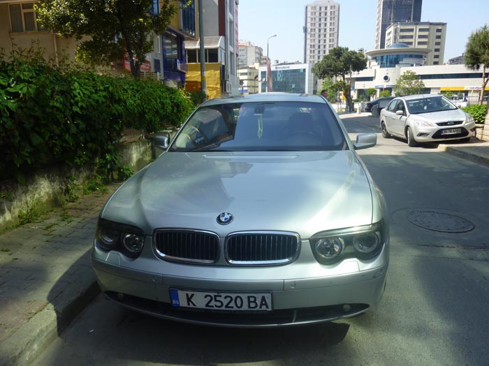 Ataşehir'de yabancı plakalı aracın içinde akıl almaz olay! Ataşehir'de yabancı plakalı aracın içinde akıl almaz olay!