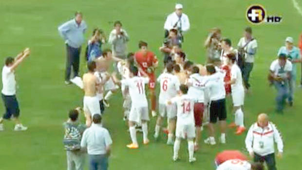 Dünyanın incisi Erdoğdu Lisesi Dünyanın incisi Erdoğdu Lisesi