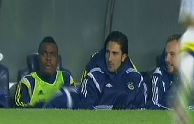 Emenike yine olay çıkardı! Emenike yine olay çıkardı!