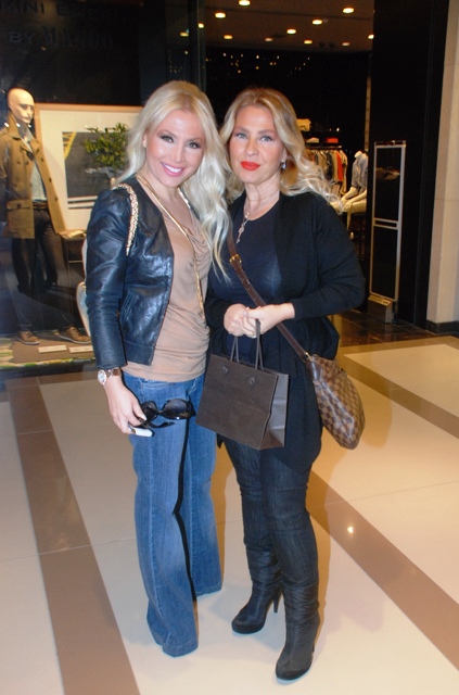 Lerzan Mutlu annesiyle aynı projede Lerzan Mutlu annesiyle aynı projede