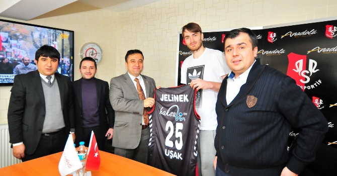 Uşak Sportif bombayı patlattı Uşak Sportif bombayı patlattı