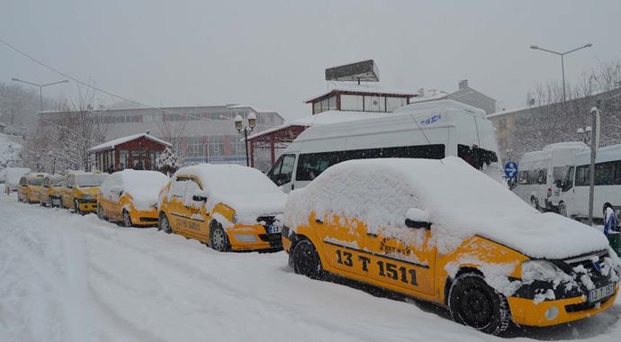 İstanbul'da yarın okullar tatil mi? (19 Şubat kar tatili) İstanbul'da yarın okullar tatil mi? (19 Şubat kar tatili)