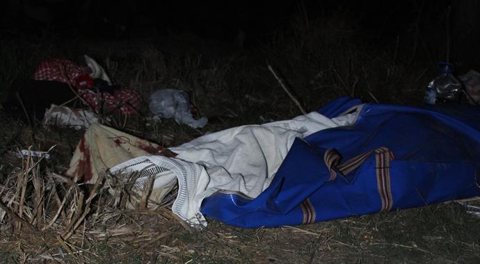 Adana'da korkunç kaza: 5 ölü, 3 yaralı Adana'da korkunç kaza: 5 ölü, 3 yaralı