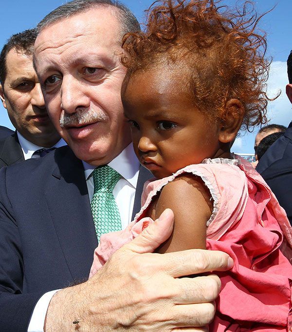 Erdoğan Cibuti'de yoğun ilgi Erdoğan Cibuti'de yoğun ilgi