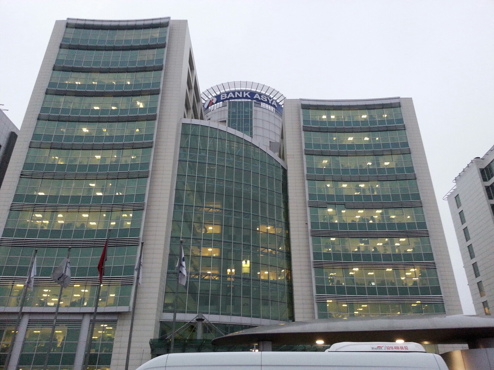 Fitch: Bank Asya sektörü fazla etkilemez! Fitch: Bank Asya sektörü fazla etkilemez!